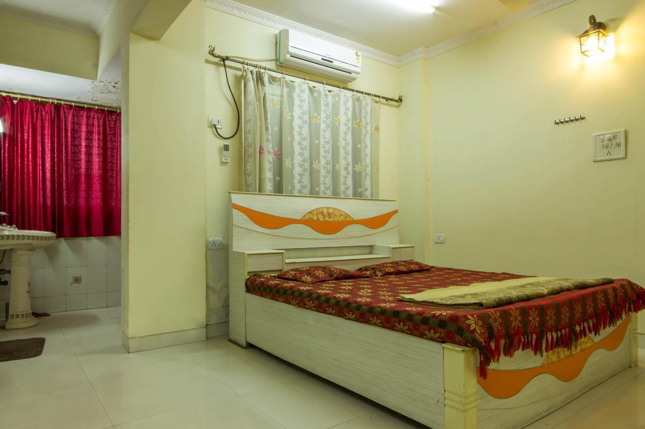 Comfortable Living Nova Bombaim Exterior foto